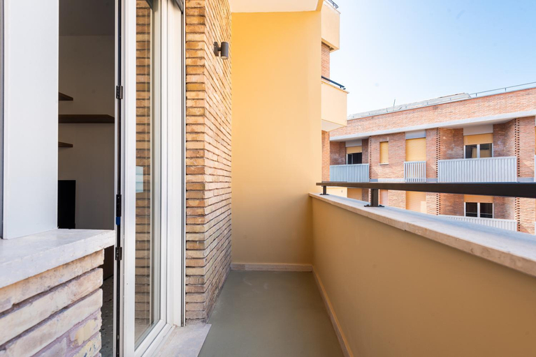 Others 5, Numa Rome Verso, Rome