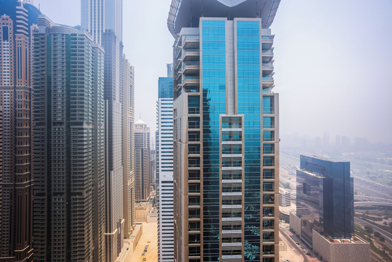 Exterior & Views 2, HomesGetaway- 1BR Apt in Marina Gate1, Dubai