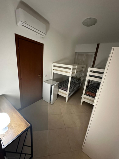 Others 2, Gigli, rooms con cucina in comune e terrazza, Milano