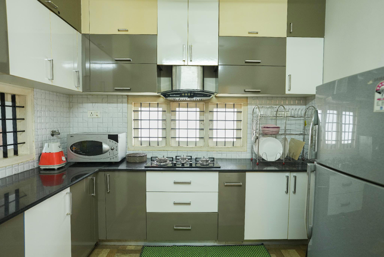 Others 3, Swapna Home Suites, Ernakulam