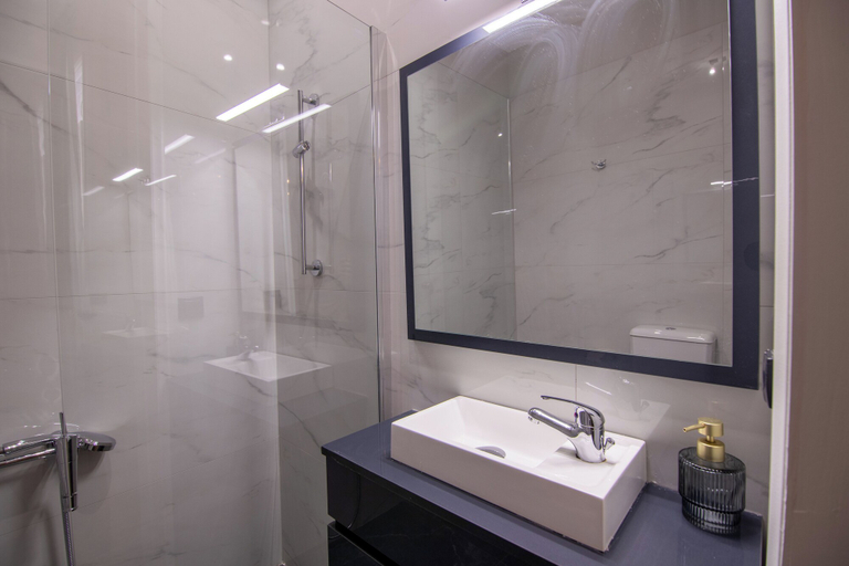 Bathroom 4, Aerides V Suites, Attica