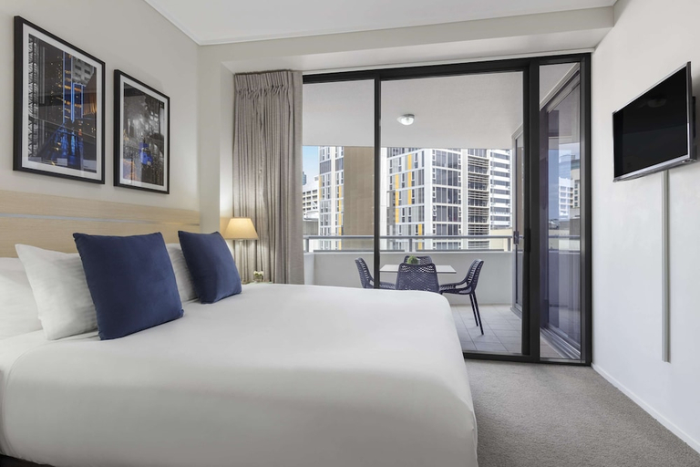 Bedroom 3, Oaks Brisbane Aurora Suites, Brisbane