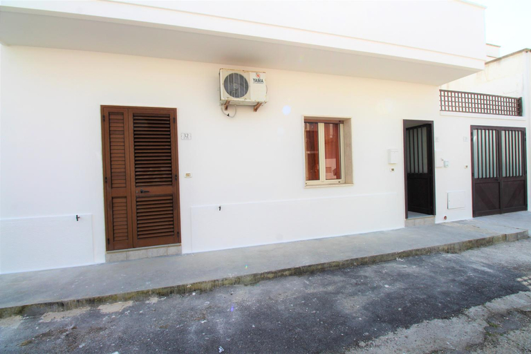 Exterior view, Trilocale arancione climatizzato con terrazza panoramica, Lecce