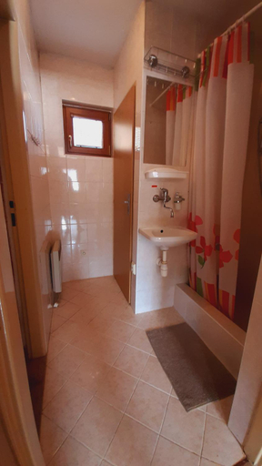 Bathroom, Chata KRISTINA - bez kontaktu s ubytovatelom "Click 'n Sleep", Žilina