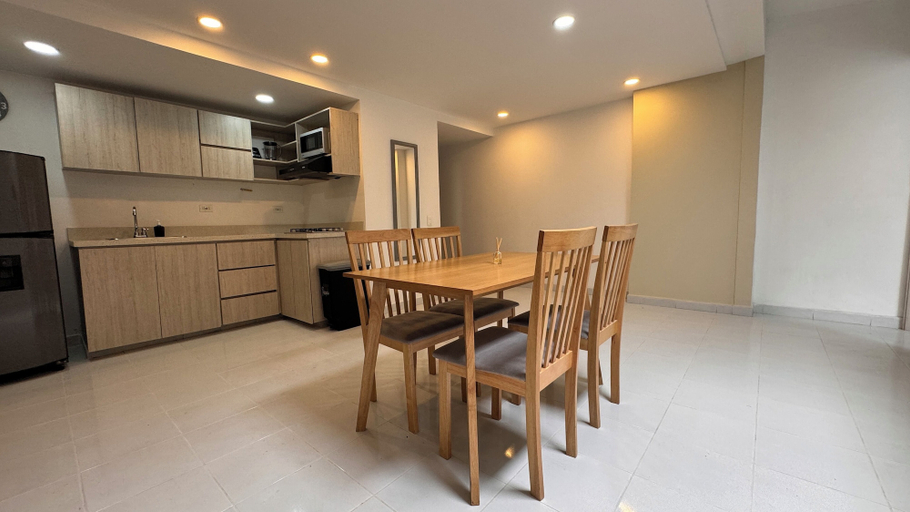 Others 5, spacioso Apartamento en el Poblado by Hoost 704, Medellín
