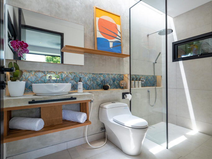 Bathroom, Pantai Indah Villa, Badung
