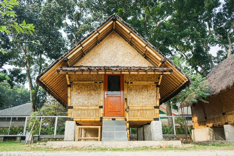 Exterior 6