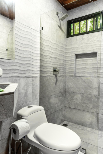 Bathroom, Casa Iris- Home for Family, Steps From the Beach, Pool and Yoga Deck, Talamanca