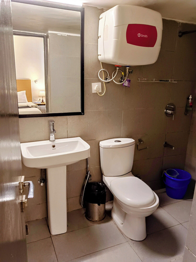 Bathroom 3, Hotel Plaza Inn by Rio, North Goa