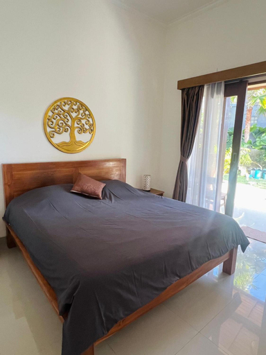 Bedroom 1, Wiryaroja Guest House, Badung