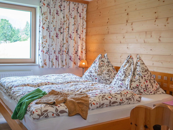 Bedroom 2, Chalet in Filzmoos with Sauna Mountain Views, Sankt Johann im Pongau