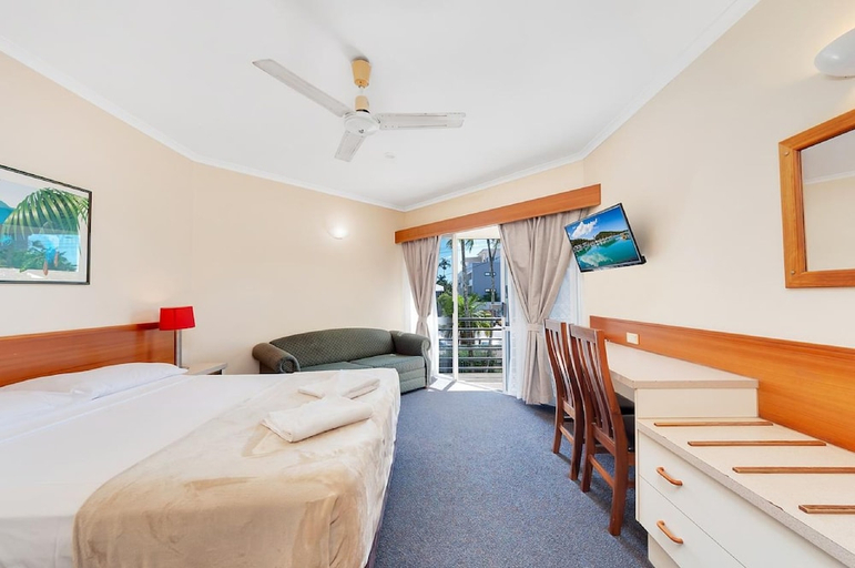 Bedroom 3, Tropical Queenslander Hotel, Cairns