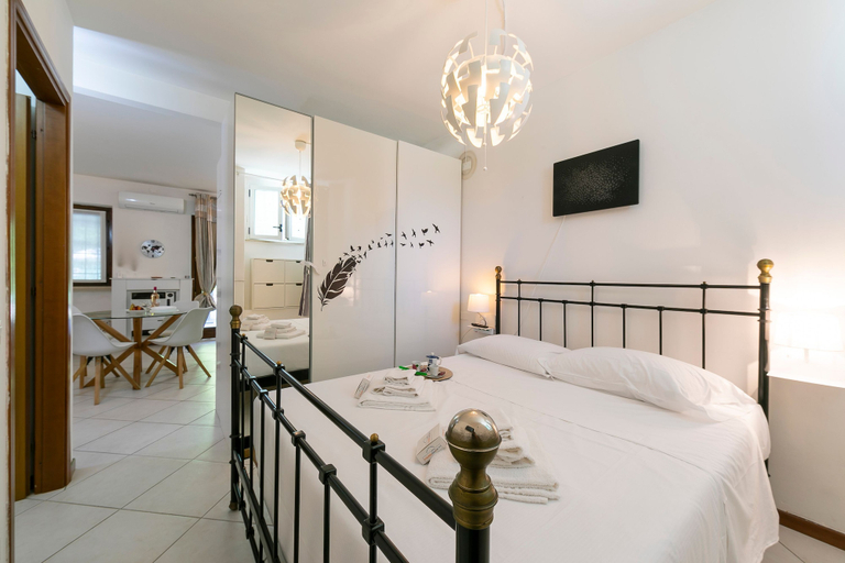 Room 4, Perla del Lago Near the Beach, Brescia
