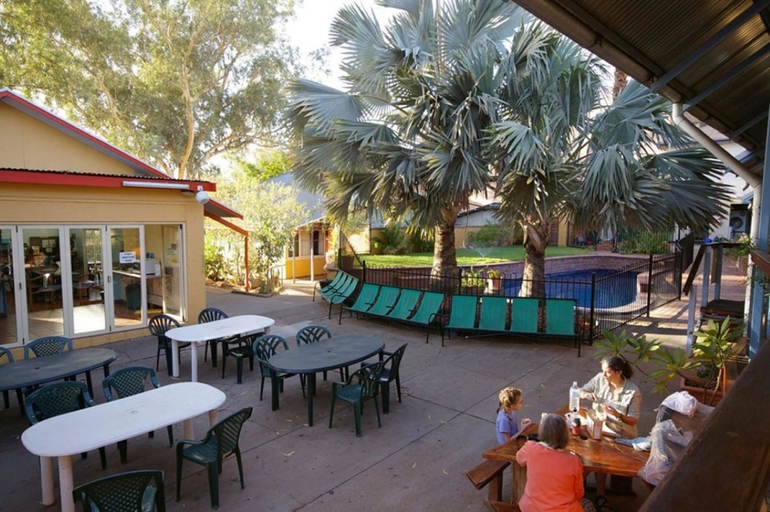 Food & Drinks, Red Rock Hostel, Alice Springs- Stuart