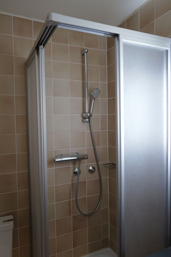 Bathroom 4, Hotel Am Bad, Esslingen
