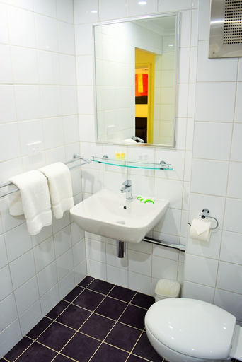 Bathroom 3, Coconut Grove Holiday Apartments, Coconut Grove