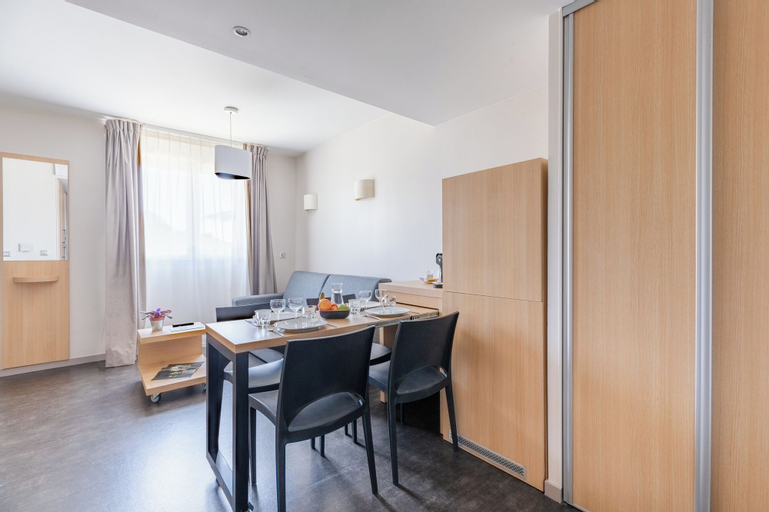 Dining Room 22