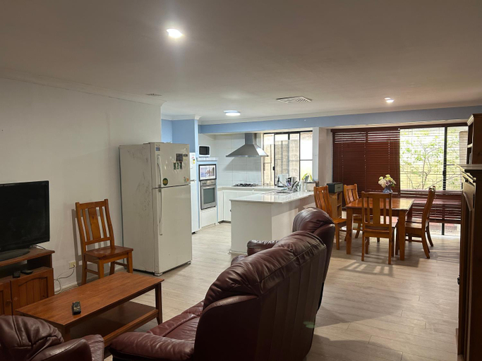 4, Single room share bathroom and kitchen, Perth