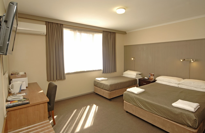 Bedroom 2, Argosy Motor Inn                                                                            , Devonport