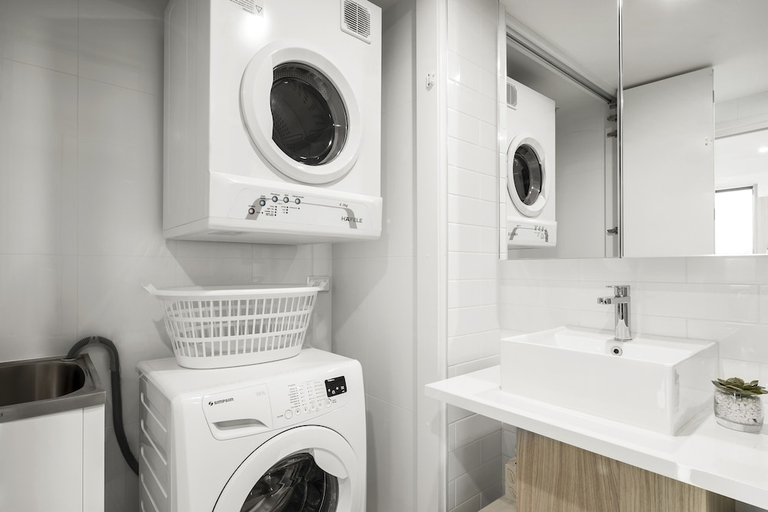 Bathroom 4, ALCYONE HOTEL RESIDENCES, Hamilton