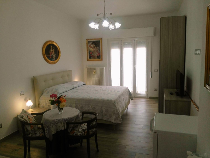 Bedroom 2, B&B Sweet Dreams, Imperia
