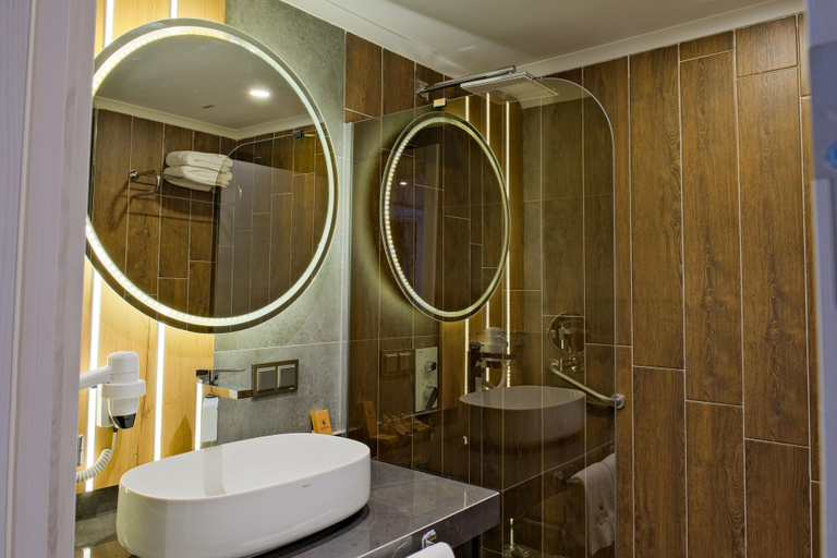 Bathroom 5, Maritimo Hotel, Yomra