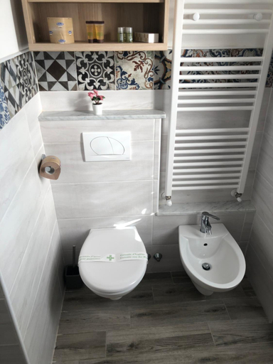 Bathroom 2, B&B Il Sogno di Contardi Andreina, La Spezia