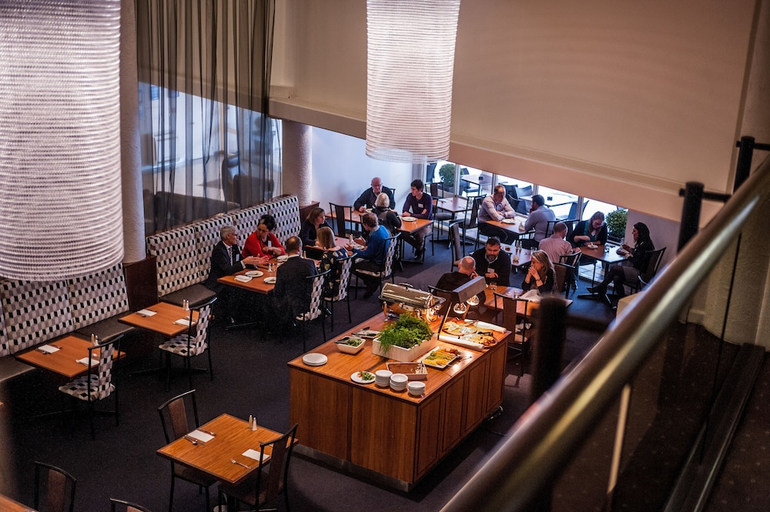 Food & Drinks 3, West Plaza Hotel, Wellington