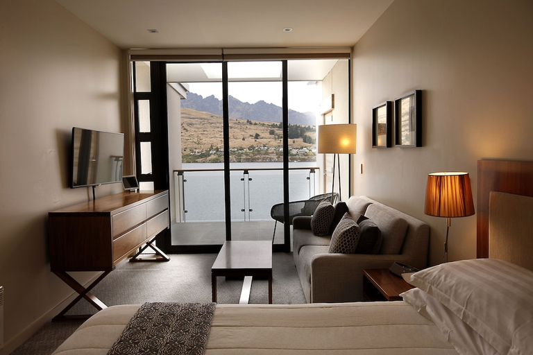 Bedroom 2, The Rees Hotel and Luxury Apartments, Queenstown-Lakes
