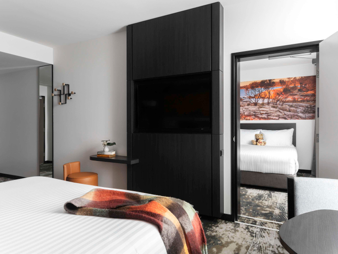 Bedroom 5, Novotel Devonport, Devonport
