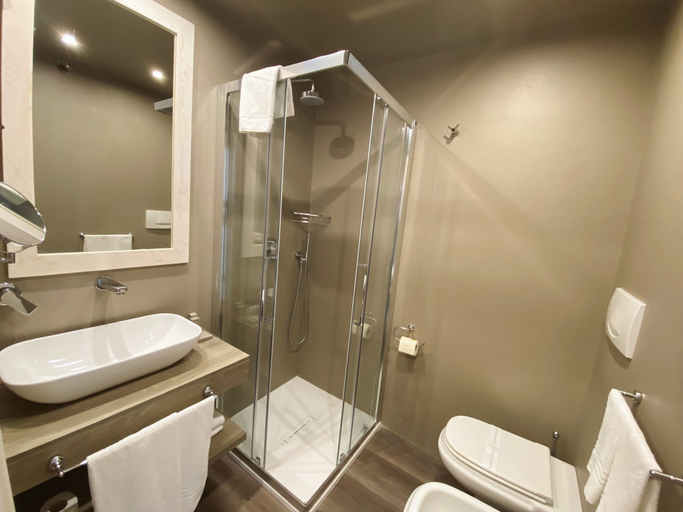 Bathroom 4, Resort Hotel Tamerici, Livorno