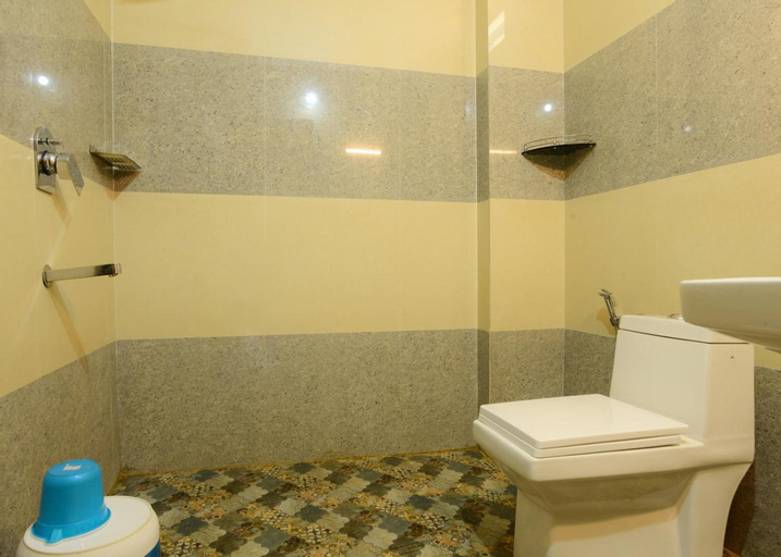 Bathroom 4