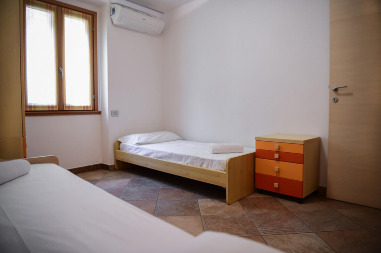 Bedroom 2, Casa Roncati Deluxe by Wonderful Italy, Como