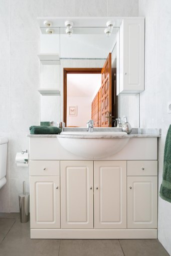 Bathroom 4, CASA ALI unique family holiday home with pool, Santa Cruz de Tenerife