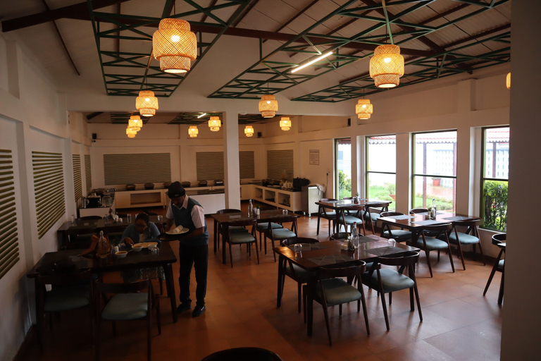 Food & Drinks 5, Welbeck Vintage by Oxygen Resorts, The Nilgiris