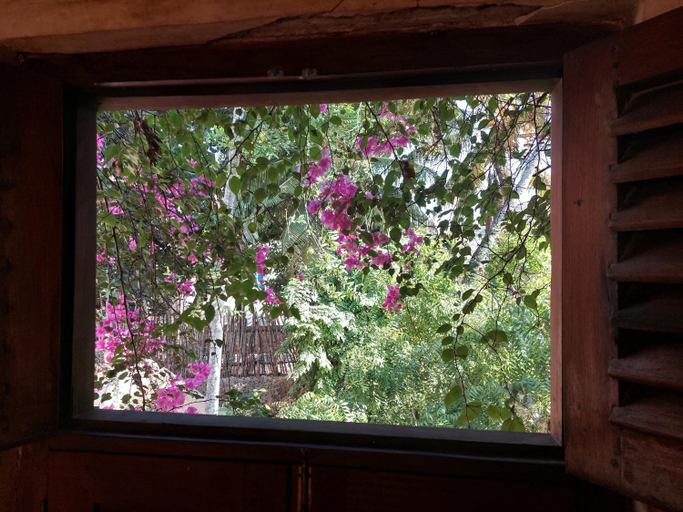 Others 2, Samaki House, Lamu West