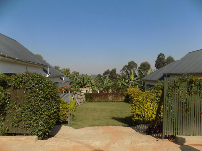 Others 5, Deluxe Hotel - Ishaka, Igara
