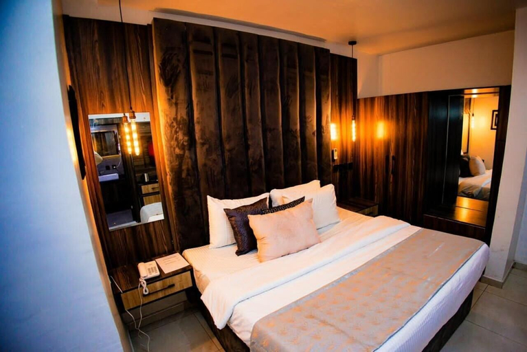 Bedroom 3, Vic & J Lounge and Hotel, Oshimili South