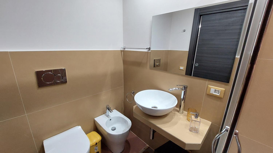 Others 3, I 3 Principi, Garibaldi Suites, Catania