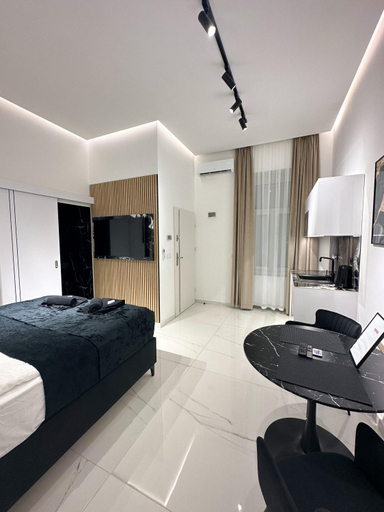 Bedroom 2, V21 Luxury Apartments with AC, Budapesti