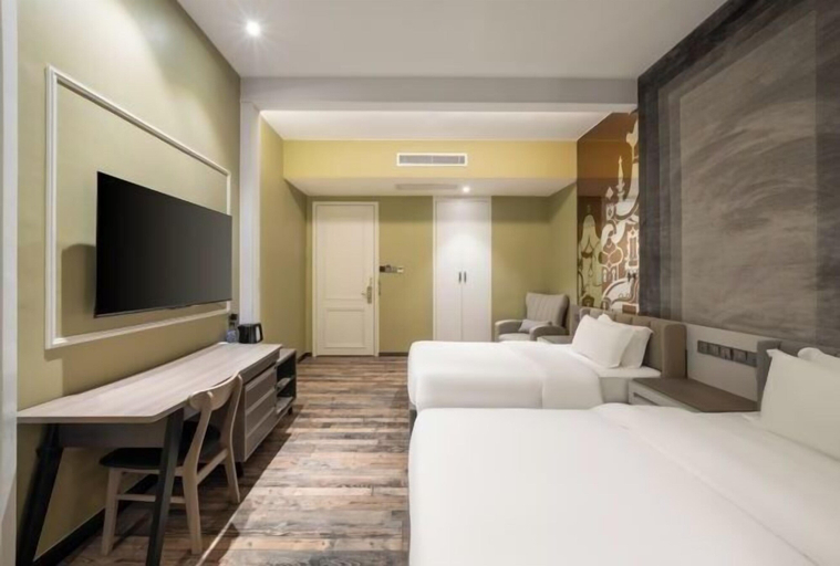 Bedroom 3, McQueen Hotel, Dongguan