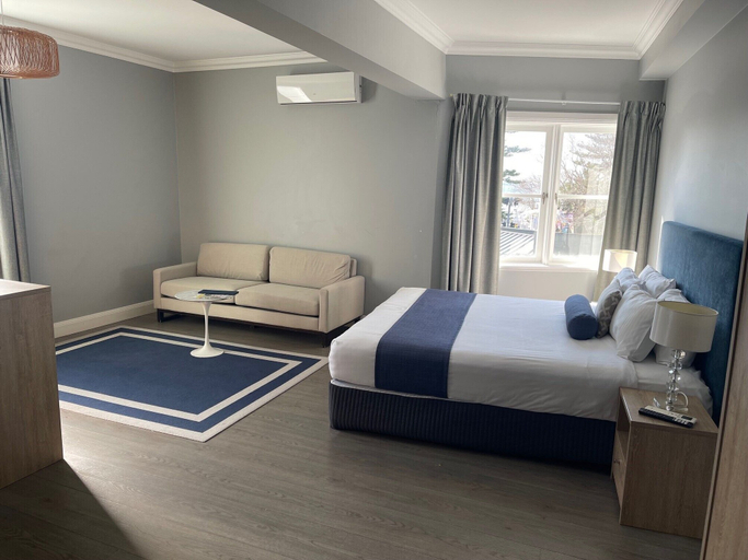 Bedroom 2, Seabreeze Hotel, Port Stephens