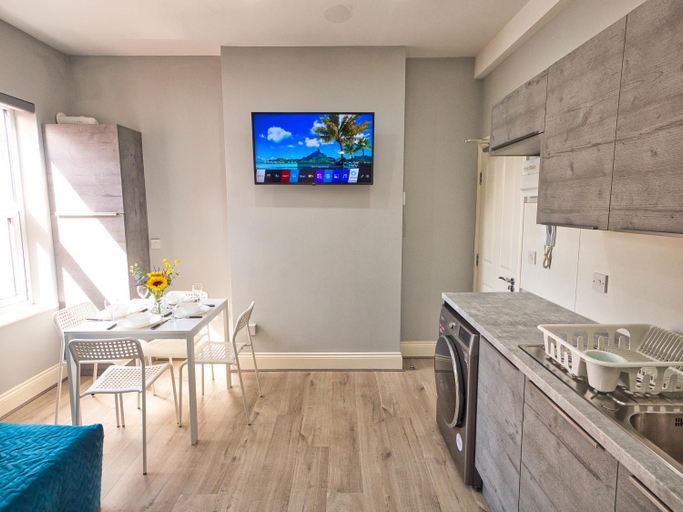 Others 4, Stunning property fully refurbished, Birmingham