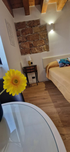 Bedroom 2, 2 Sicilie Rooms and Suite in Centro, Palermo