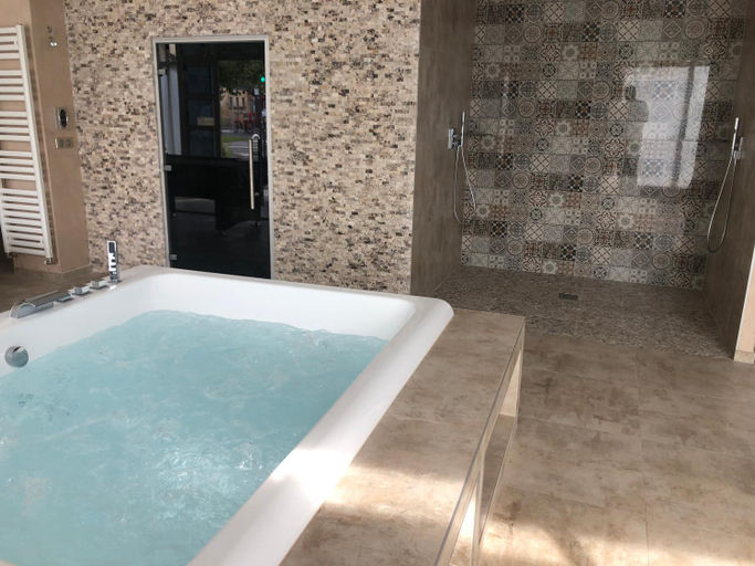 Others 4, LE LOFT A BULLES (85m2 Jacuzzi Hammam Billiard Bar Douche Sauna), Bas-Rhin