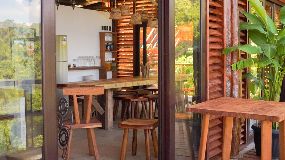 Food & Drinks 3, 89 Villas, El Nido