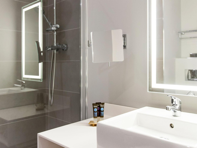 Bathroom 4