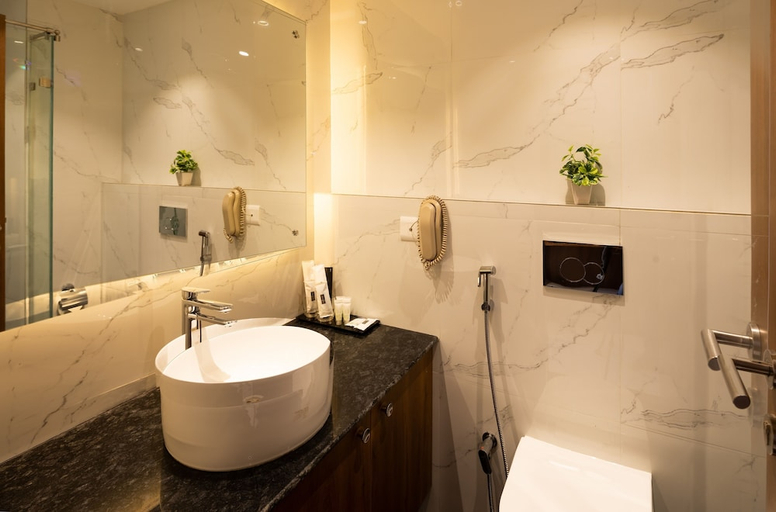 Bathroom 4, Goldfinch Mumbai, Mumbai Suburban