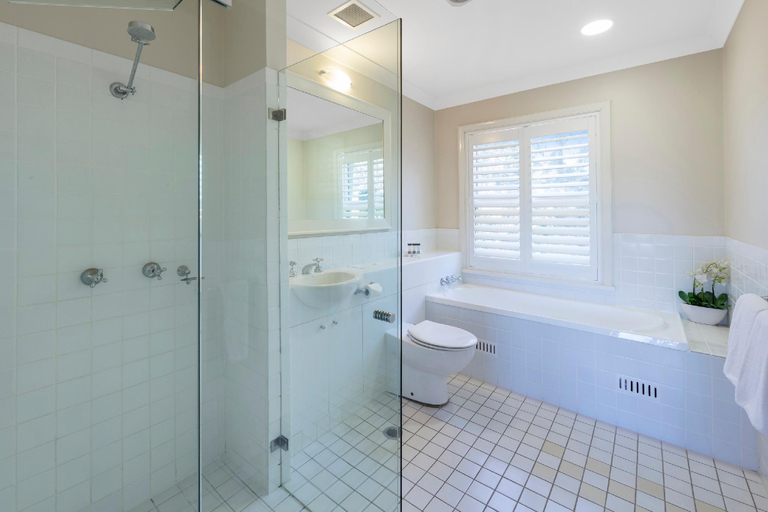 Bathroom 25