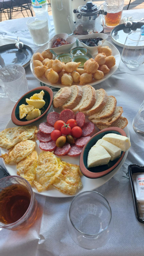 Food & Drinks 5, Bujtina Xhabakja, Elbasanit